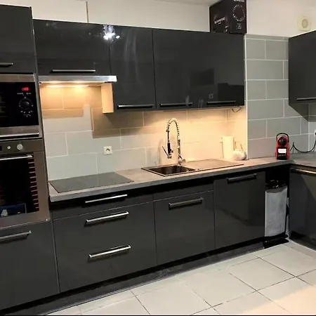 M129 Magnifique T4 A Apartment
